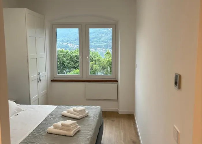 Mira Lecco