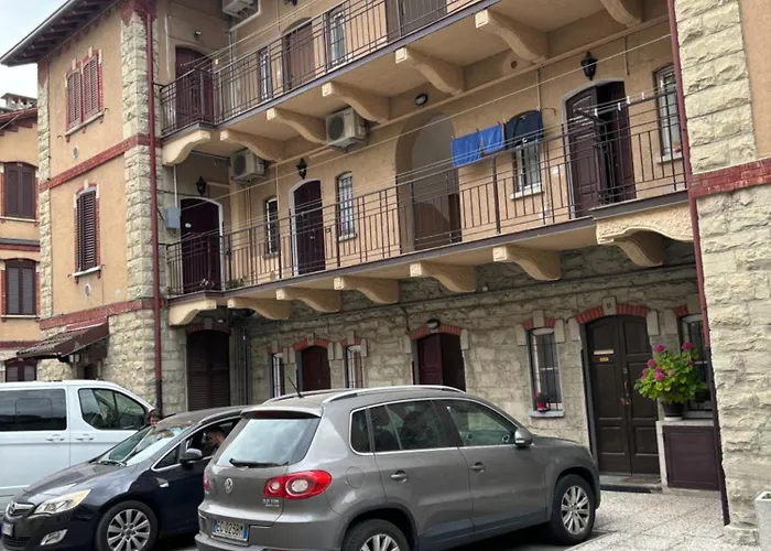 Mira Lecco
